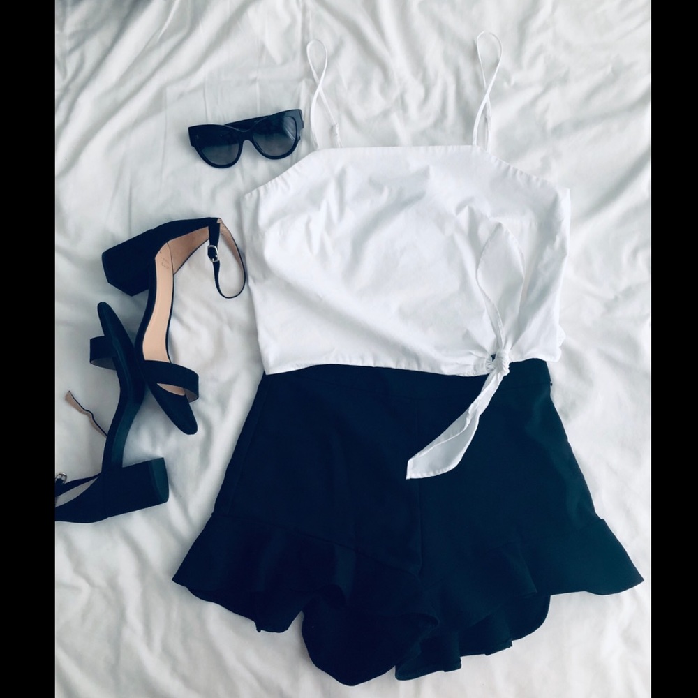 Express crop top with side knot feature